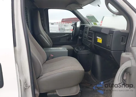 2012 Chevrolet Express 2500 Work Van z USA, uszkodzony, nr VIN 1GCWGFCA1C1165566